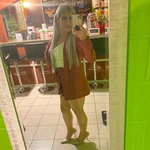 Meet your Posher, Elisa